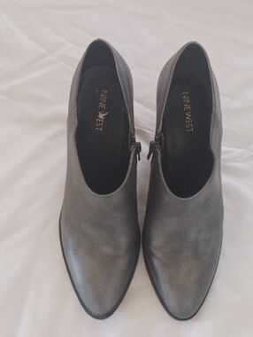 Nine West Silver Pointed-Toe Heeled Ankle Boots